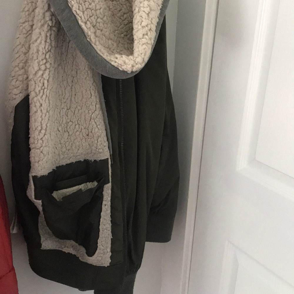 Jacket - Picture 2 of 3